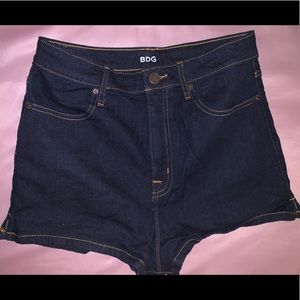 BDG Super High Rise Spade Pin Up Short Dark Wash